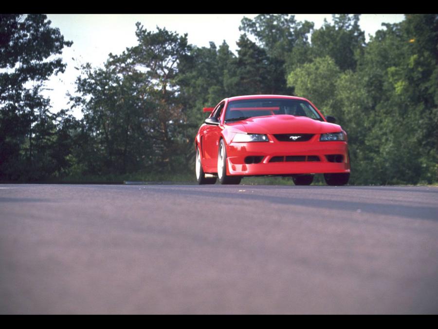  Ford Mustang SVT Cobra R 2000 года  (фото 95 из 128)